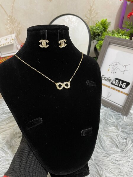 Collier et Boucles d'Oreilles Cœur