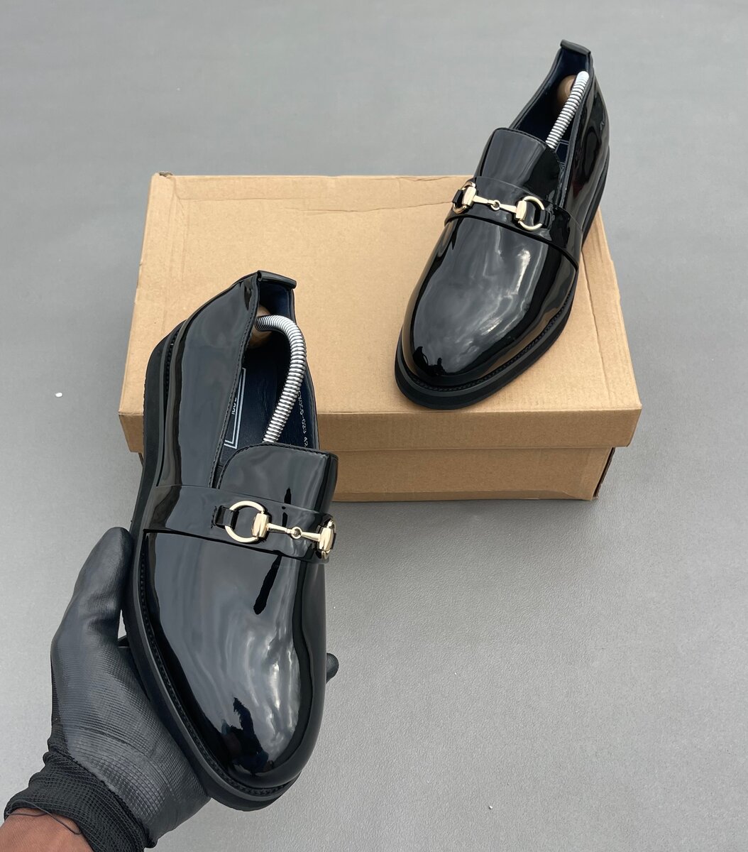 Chaussures plateforme stylisées