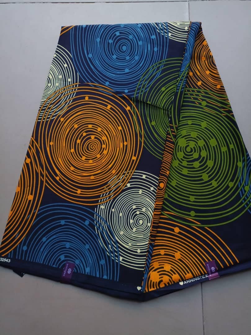 Fabric with a  print of 6 meters