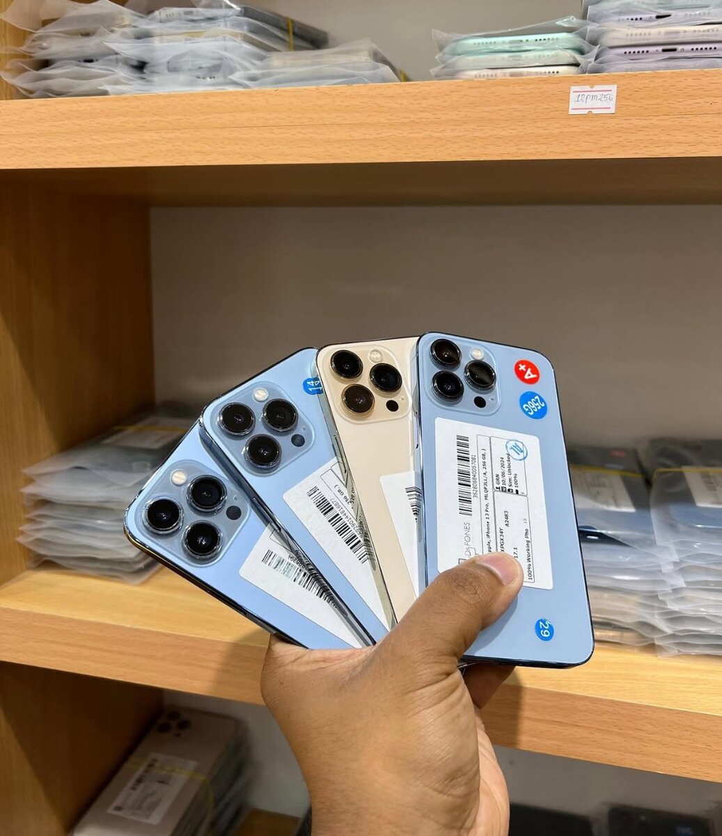 13mini 128gb-Ghc5800.00 A 13mini 256gb-Ghc6500.00  13 128gb