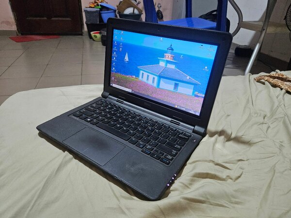 Dell latitude 3160