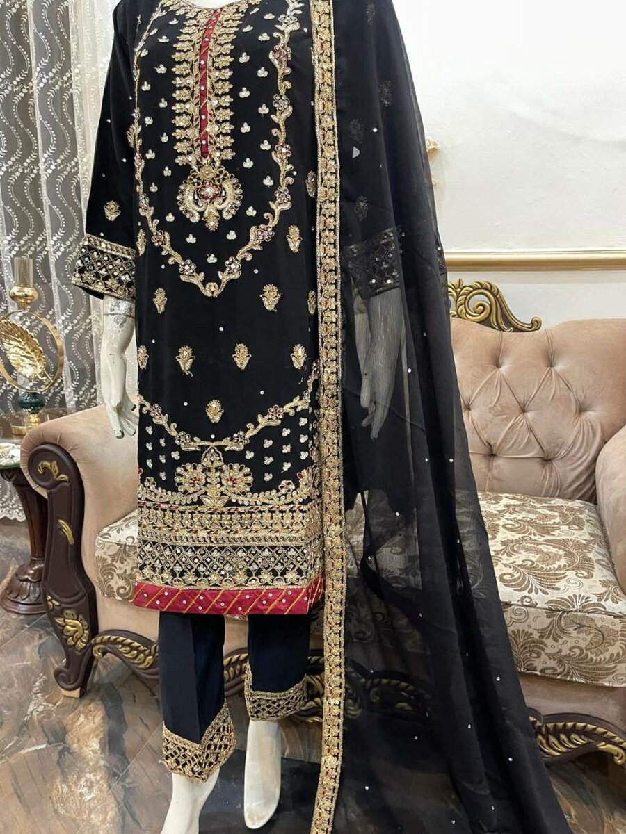 Ladies suit