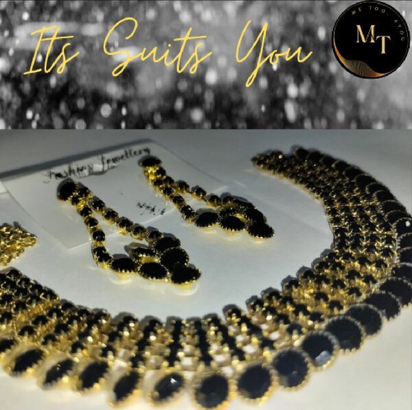 Necklace with ear rings.
