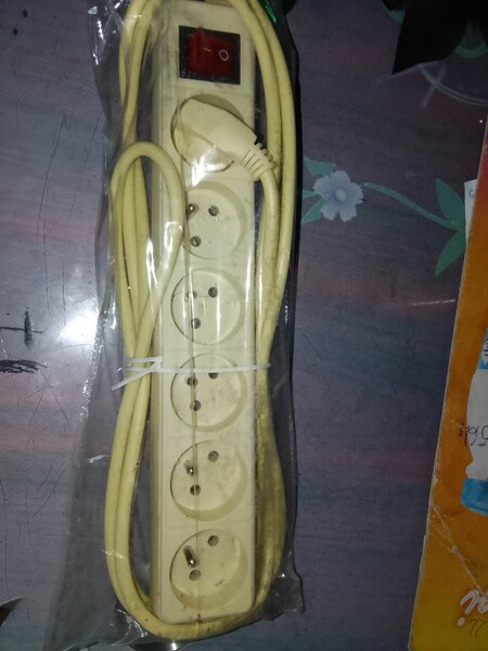 Multiprise électrique 5 prises