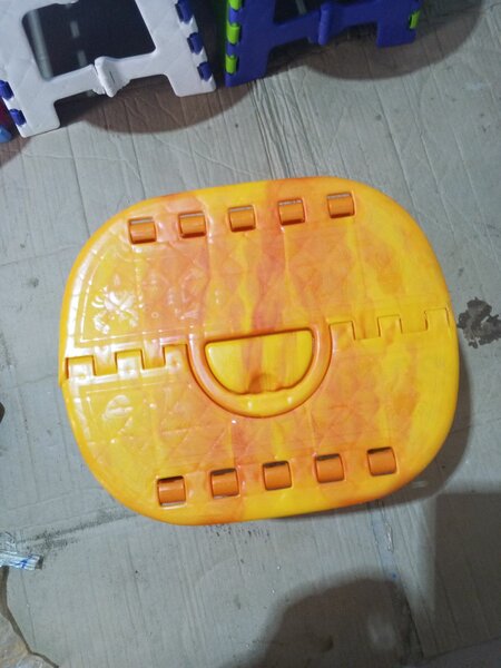 Tabouret pliant coloré