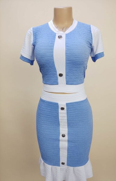 Ensemble chic bleu et blanc