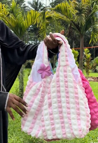 Sac fourre-tout en peluche rayée