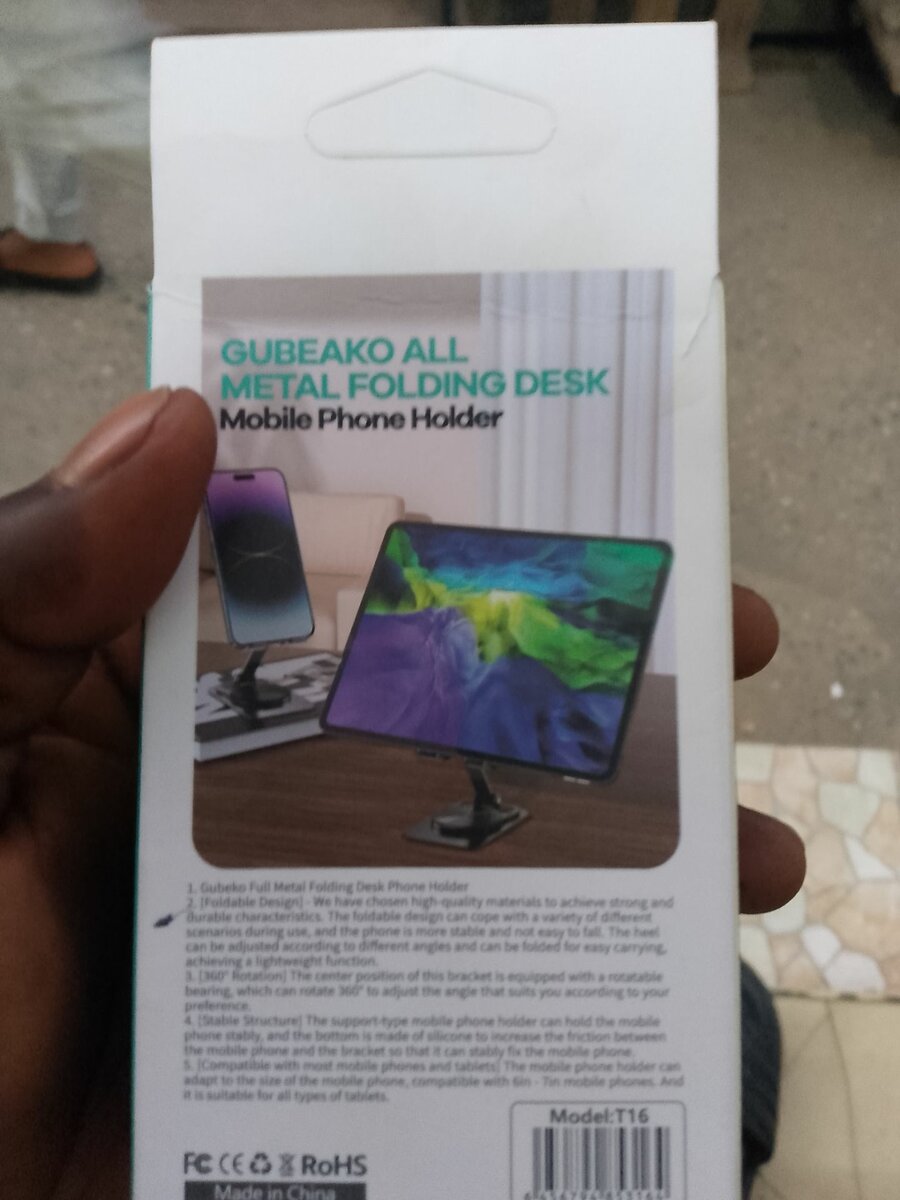 Desktop phone holder