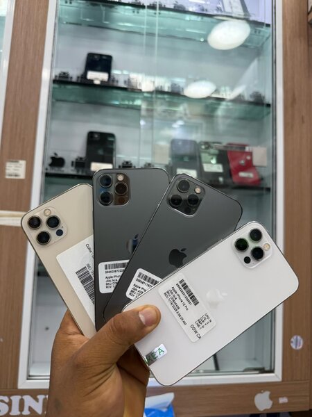 iPhone 12 Pro 128G Casi Neuf