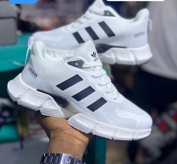 Chaussures addidas