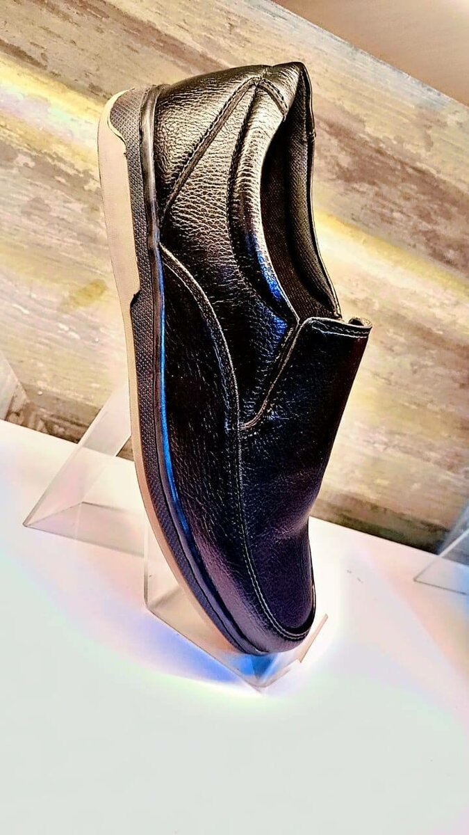 Casual shoes