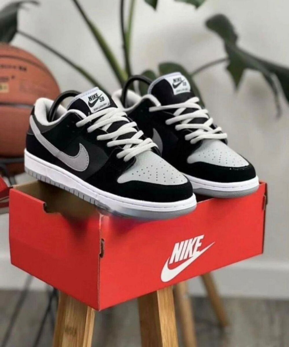 Sneakers for the gentlemen