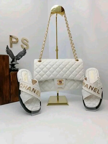 Sac et Sandales Chanel Blanches