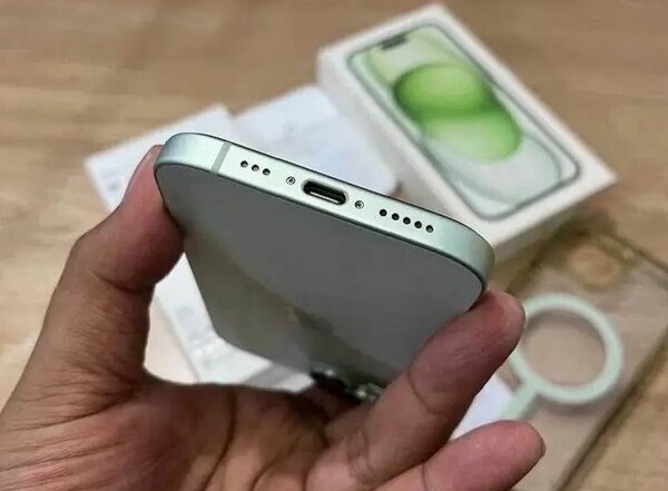 iPhone 14 Mint