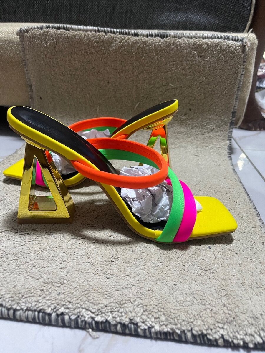 Mules talons géométriques