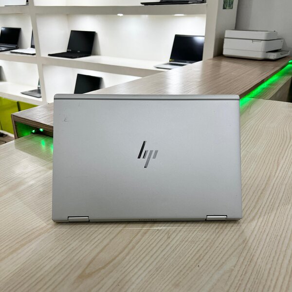 HP Ultrabook 2-en-1 performant