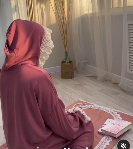 Новый нежно-бархатный жайнамаза с кружевами для наших сестер