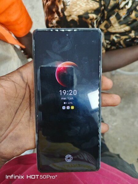 Tecno Camon 30