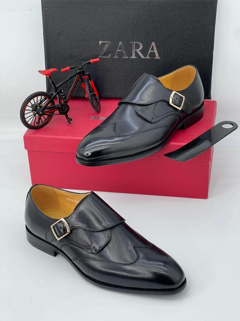 Solid executive shoes