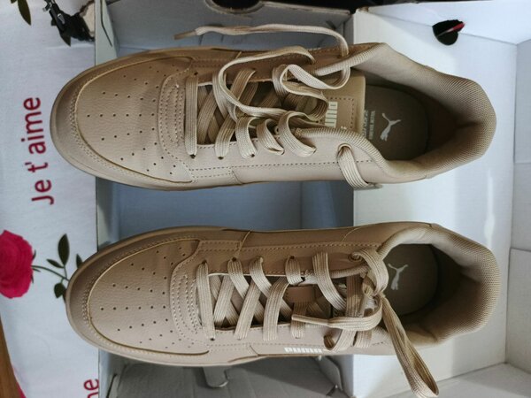 Baskets en cuir beige pour hommes