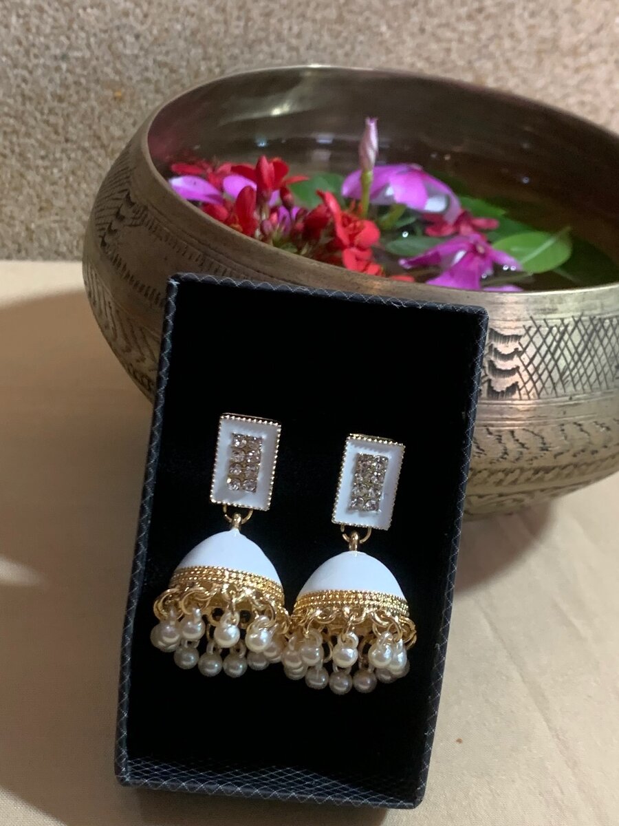 Menakari Indian Jhumki