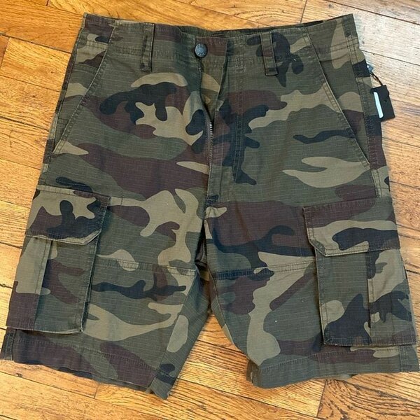 Shorts camouflage tendance