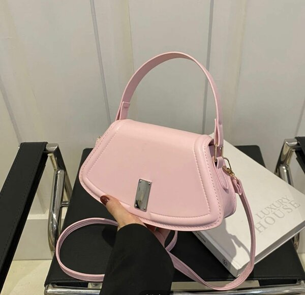 Sac à main en cuir rose