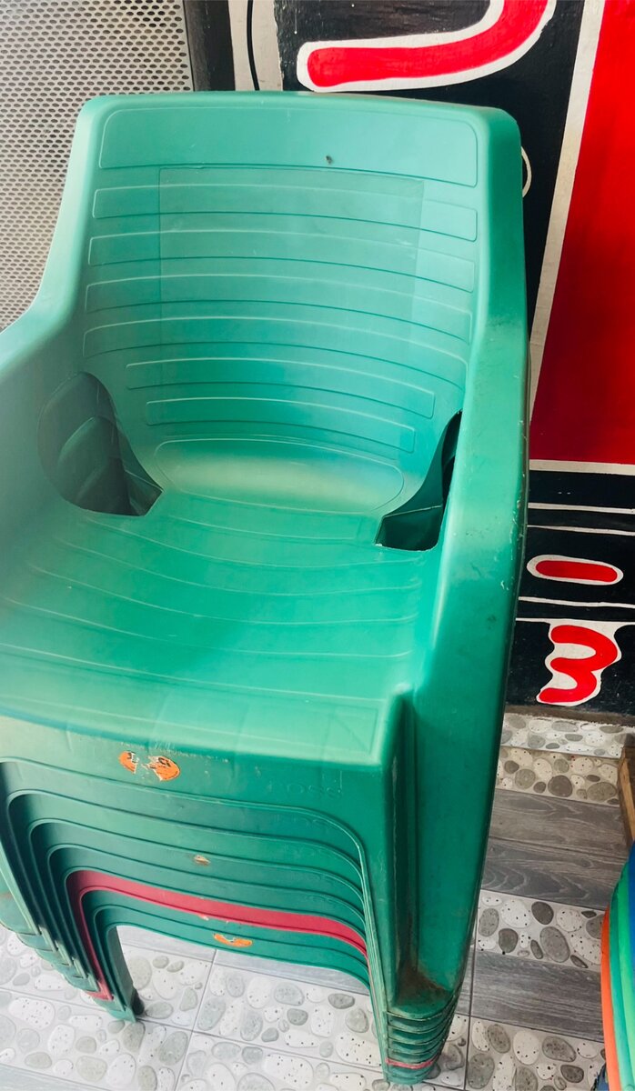 Chaise plastique