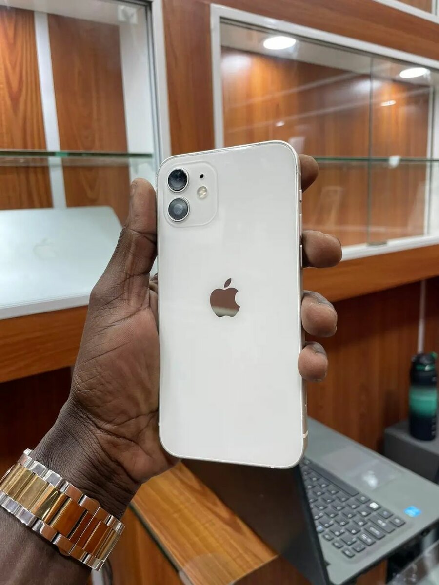 iPhone 12 Blanc 64Go