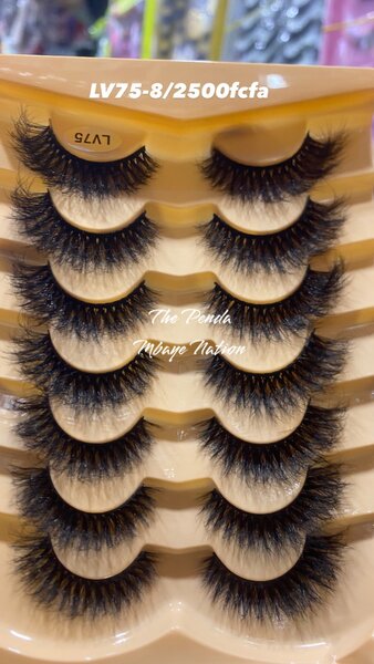 Faux cils