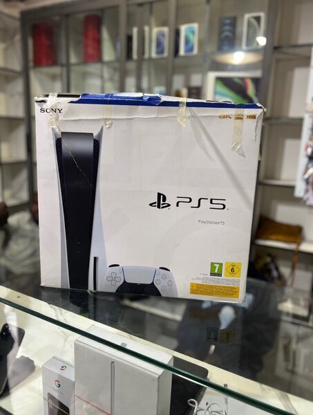 Pre-owner Play Station 5
