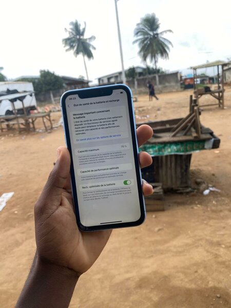 iPhone Bleu Unlocked 64GB