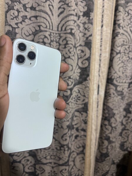 iPhone 11 Pro 64g quasi neuf