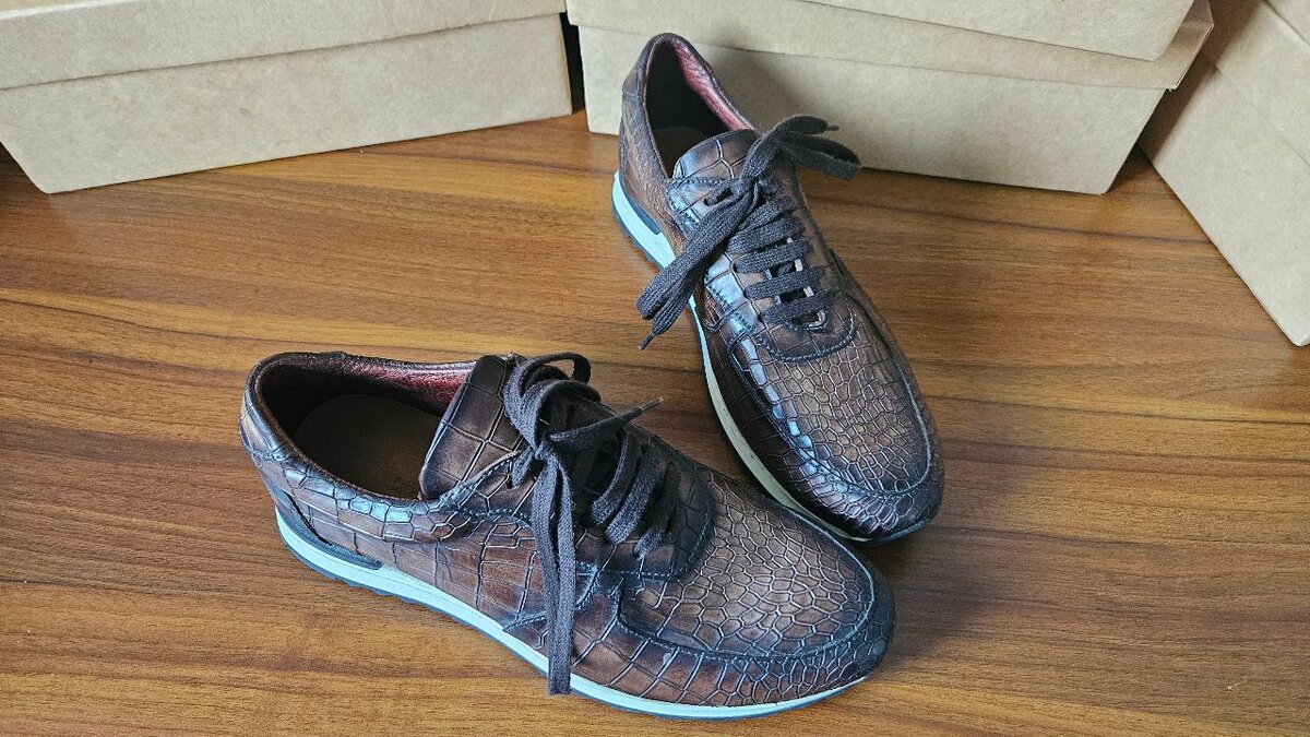 Baskets cuir synthétique croco