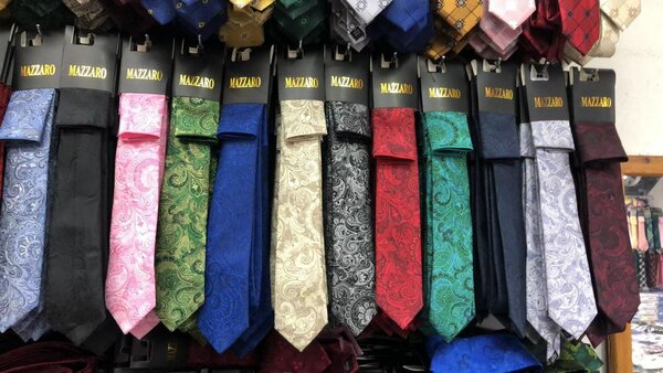 Men's necktie