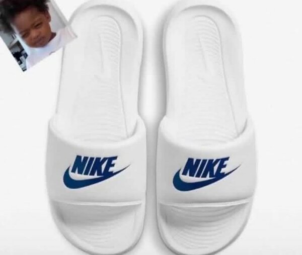 Claquettes confort Nike blanches