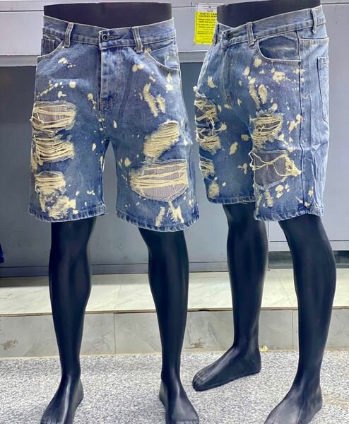 Short en jean pour homme