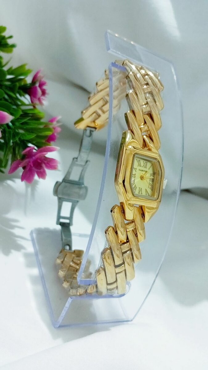 Montre Femme Chic Dorée