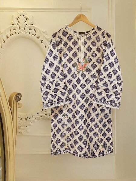 Lawn 3 peace suit