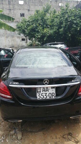 Mercedes C300 4Matic Noir