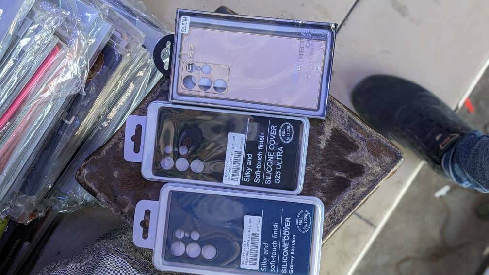 All Samsung silicone phone pouches
