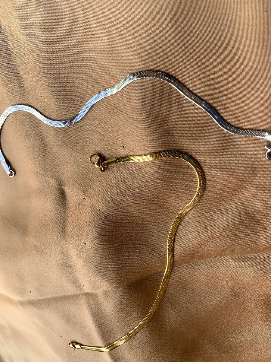 Simple unisex bracelet