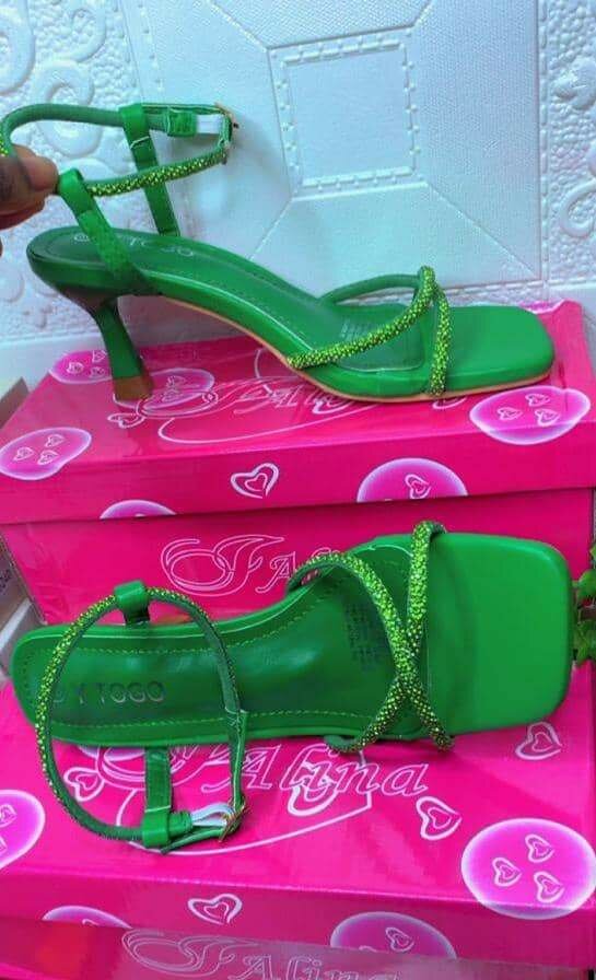 Sandales à talons élégantes