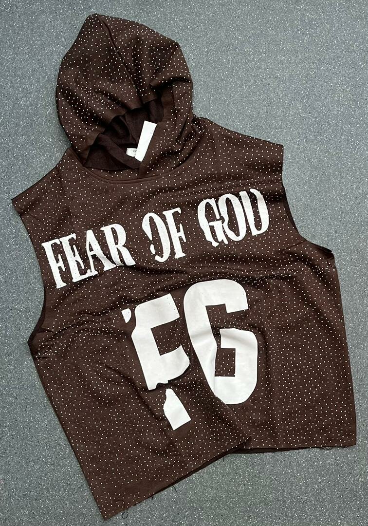 Débardeur à capuche stylé