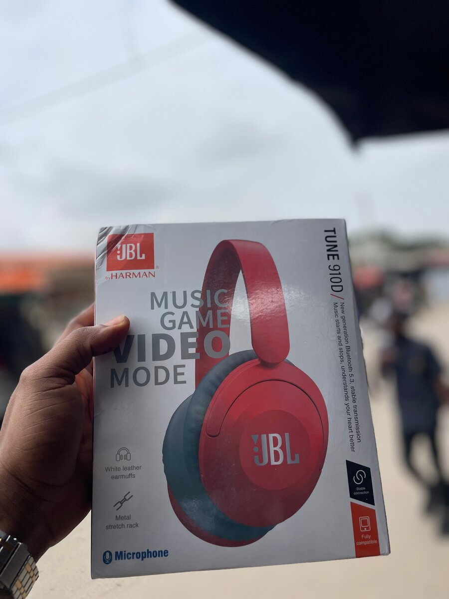 JBL Wireless Headphones