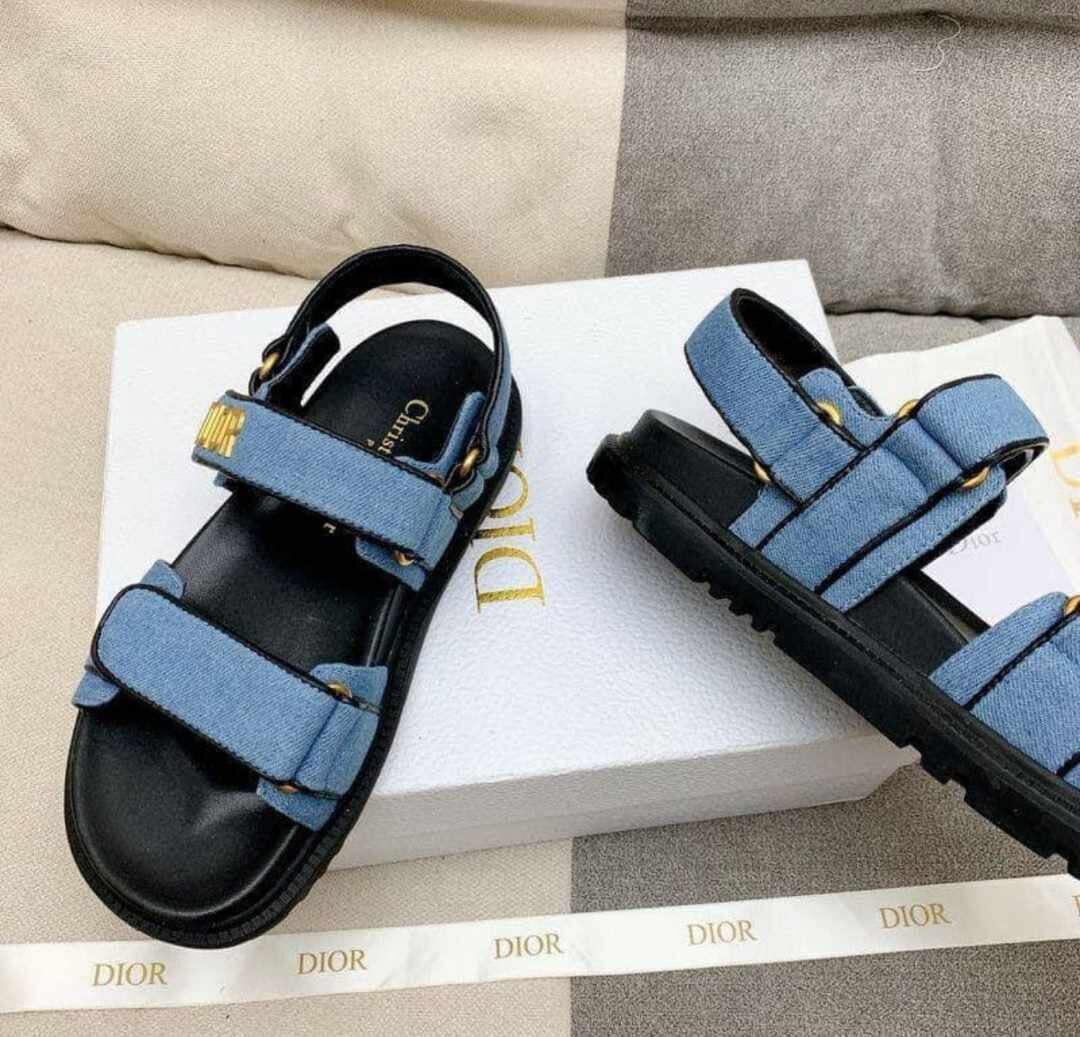 Flip flops for the queens