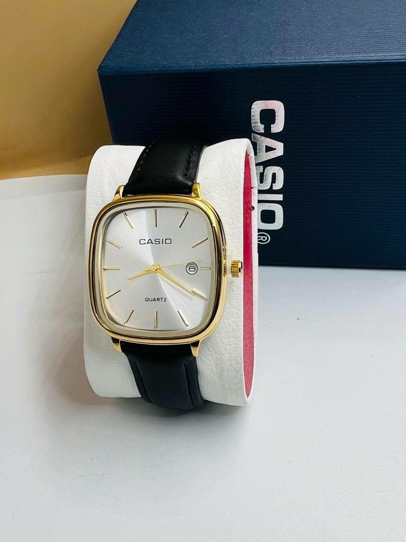 MONTRE CASIO ÉCRAN CYLINDRIQUE