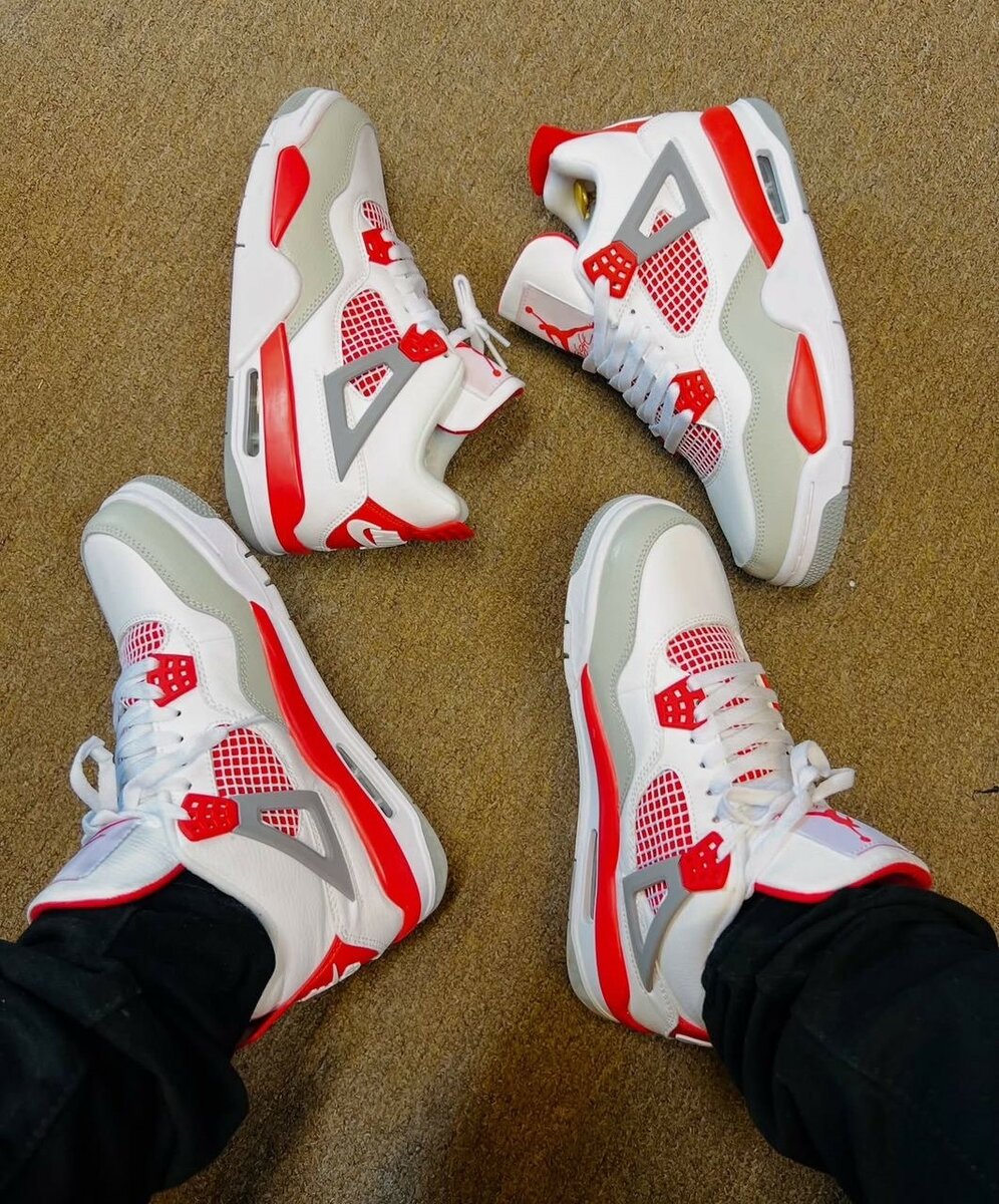Air Jordan 4