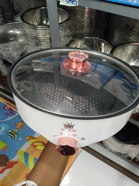 Poêle électrique antia-dhésif