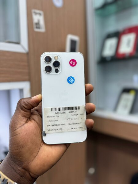 12 pro 128Go retour Casi juste